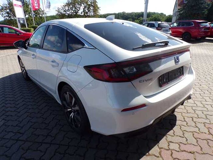 Honda Civic e: HEV Elegance