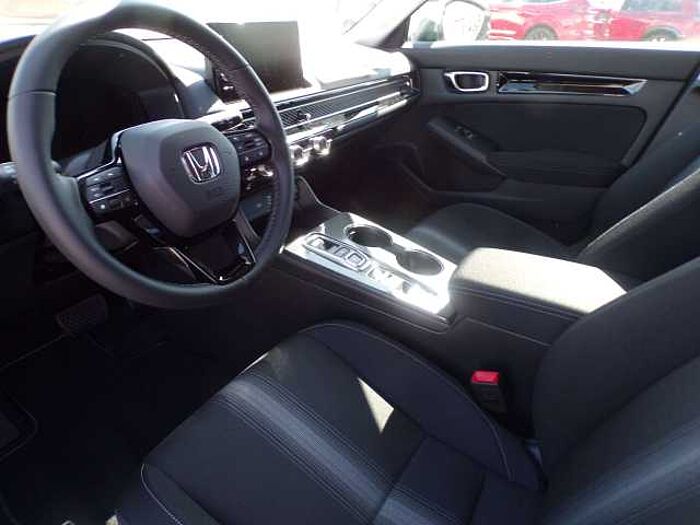 Honda Civic e: HEV Elegance