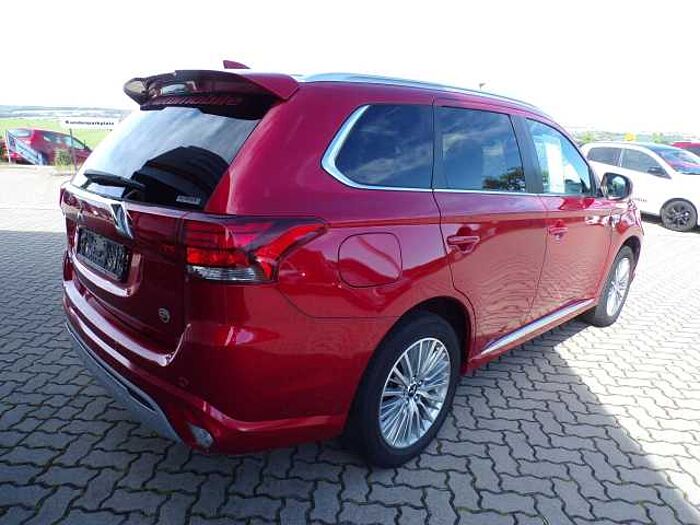 Mitsubishi Outlander PHEV Plus Spirit 4WD