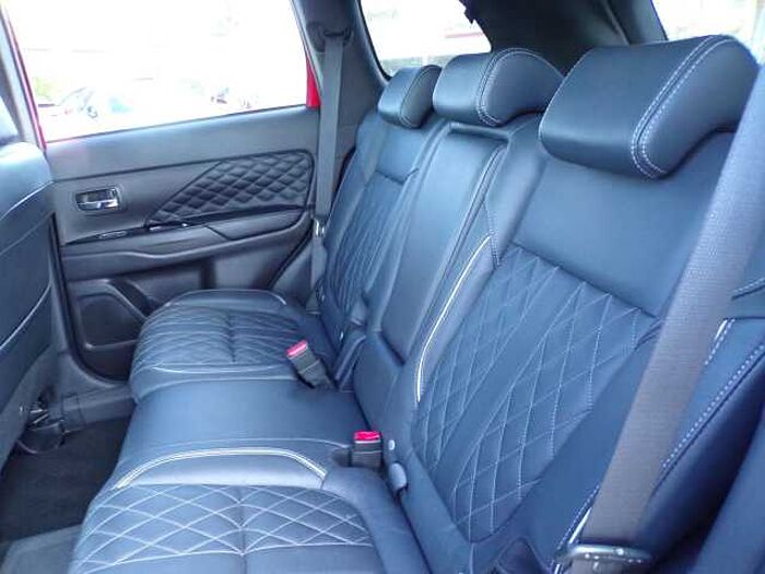 Mitsubishi Outlander PHEV Plus Spirit 4WD